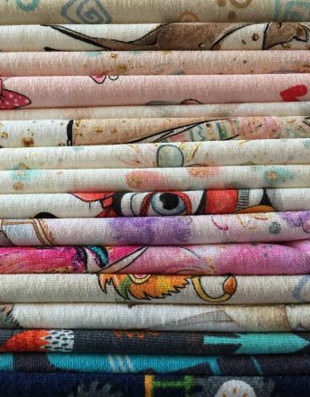 2m gemischtes Stoffreste Überraschungspaket / für Mädchen und Jungs | Jerseys, Sweats und Unis | pro Stoff 20-45 cm lange Kinderstoffe á ca. 150 cm breit | Ökotex PyOuKeMmgS3FYVMOTD5A 348x445 - 2m gemischtes Stoffreste Überraschungspaket / für Mädchen und Jungs | Jerseys, Sweats und Unis | pro Stoff 20-45 cm lange Kinderstoffe á ca. 150 cm breit | Ökotex