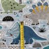 0,5m fester Jungen Dino Baumwollstoff mit Tiere – Dinosaurier auf blau – grün orange grau – Digital – Ökotex