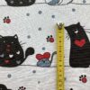 0,5m fester Baumwollstoff mit süße Katzen, Mäuse und Pfoten in Meterware – Mädchen Kinderstoff und für Katzenfreunde – rot schwarz weiß – Digital – Ökotex