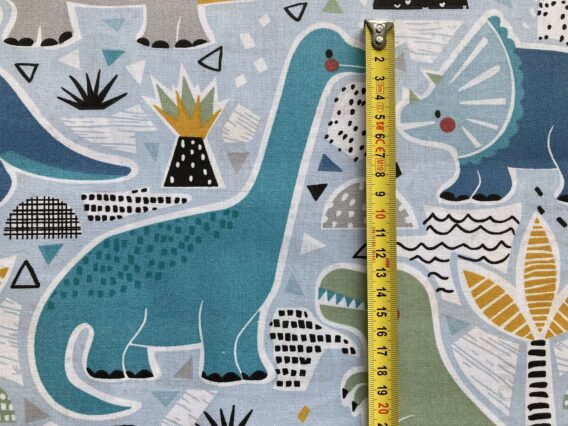 0,5m fester Jungen Dino Baumwollstoff mit Tiere – Dinosaurier auf blau – grün orange grau – Digital – Ökotex