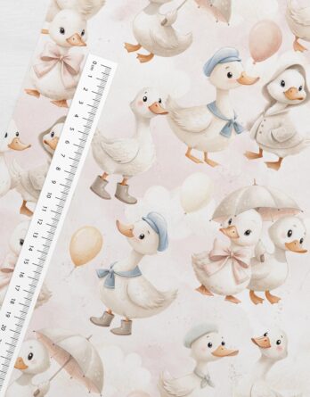 0,5m Premium Baumwollstoff mit zuckersüße Gänse auf pastelligem rosa – Kinderstoff für Neugeborene, Babys und Kinder – Digital – Ökotex – Gänseliebe